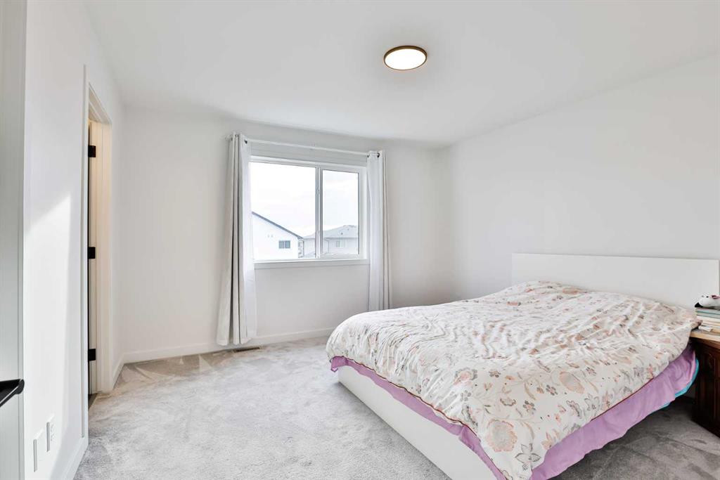 4310 28 Avenue S · Main bedroom · Before / 4310 28 Avenue S · 主卧 · 布置前