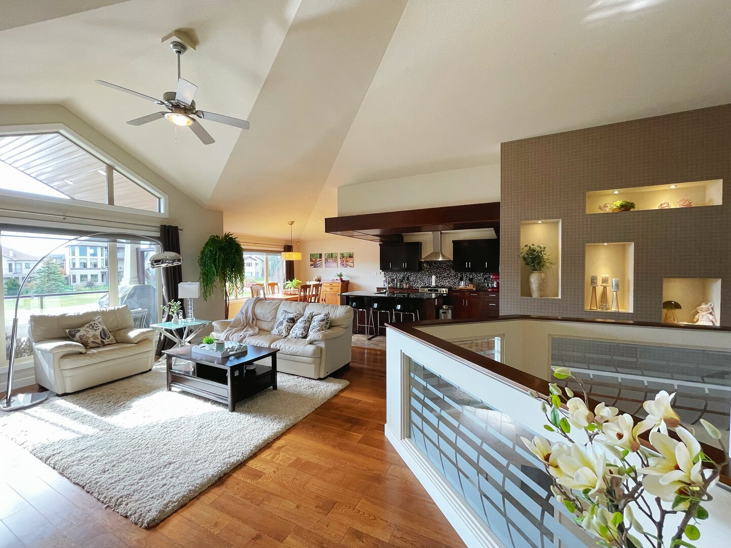 Vaulted living room at 534 Canyon Cove W